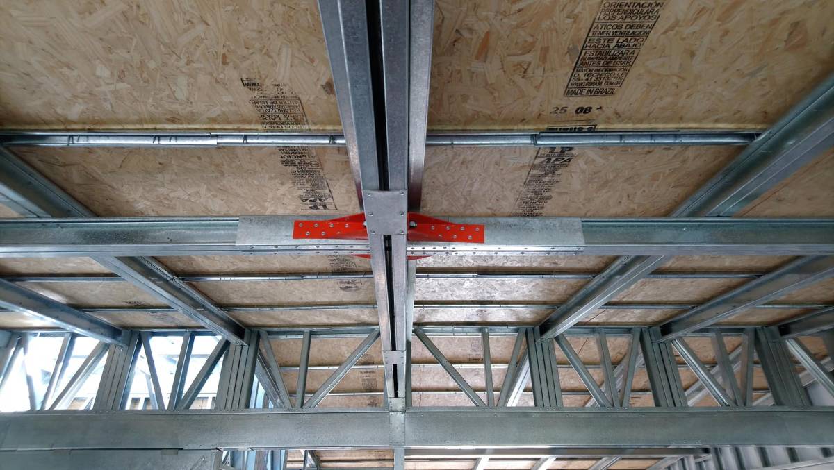 NEW YORK BUILDER STEEL FRAME, S.L - Huelva - Adición de pared interior