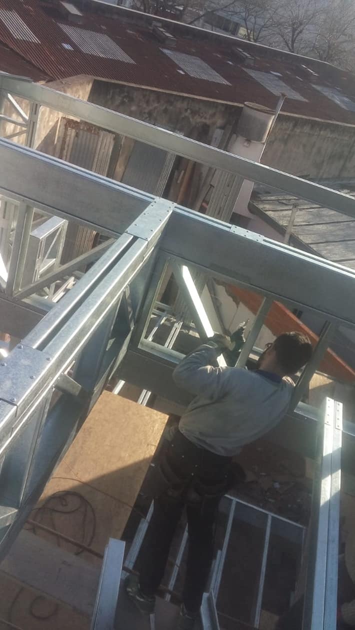 NEW YORK BUILDER STEEL FRAME, S.L - Huelva - Limpieza de tejados