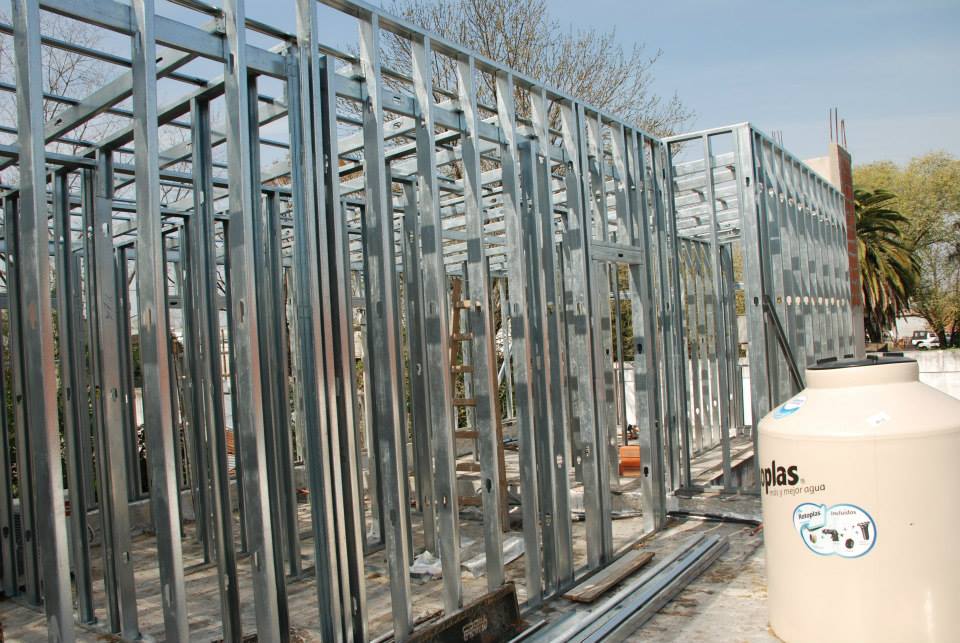 NEW YORK BUILDER STEEL FRAME, S.L - Huelva - Pintar armarios