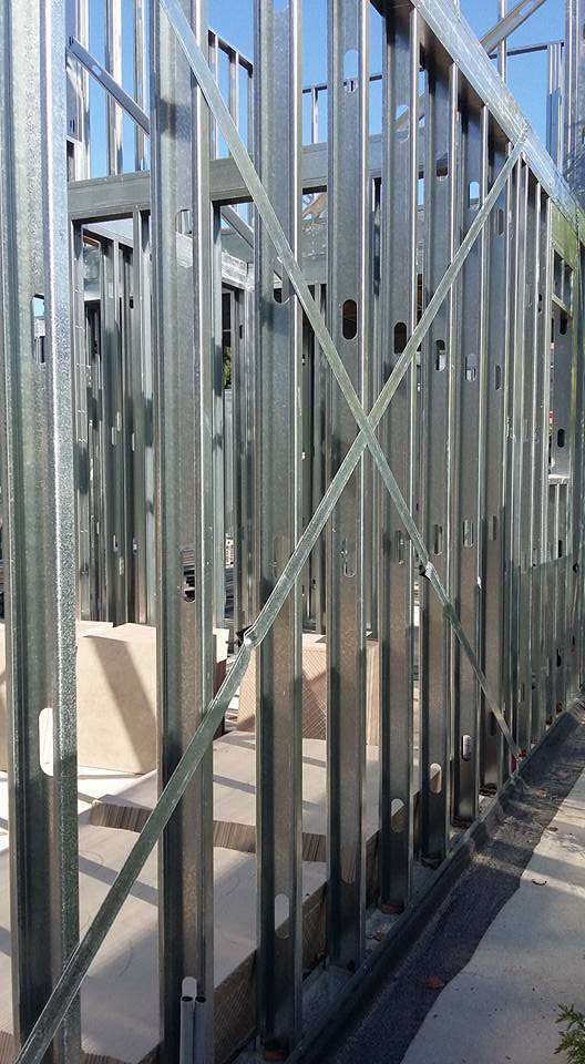 NEW YORK BUILDER STEEL FRAME, S.L - Huelva - Instalación de puertas