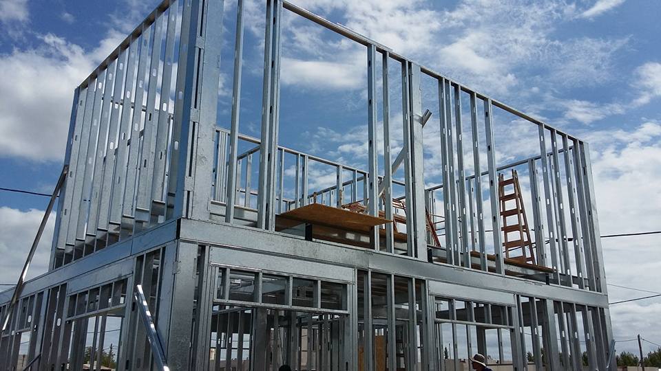 NEW YORK BUILDER STEEL FRAME, S.L - Huelva - Instalación de cubiertas para patios