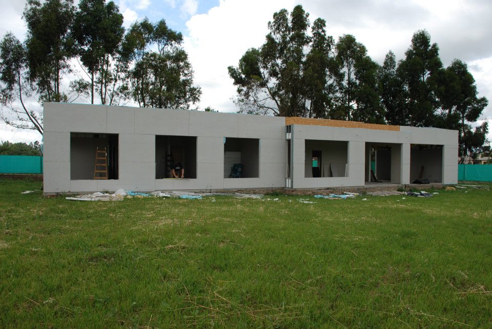 NEW YORK BUILDER STEEL FRAME, S.L - Huelva - Instalación de Zocálos