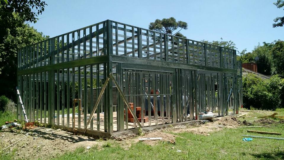 NEW YORK BUILDER STEEL FRAME, S.L - Huelva - Reparación de suelos de vinilo o linóleo o reemplazo parcial