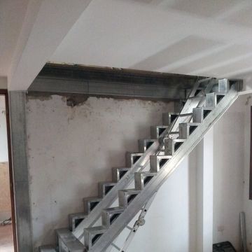 NEW YORK BUILDER STEEL FRAME, S.L - Huelva - Instalación de Zocálos