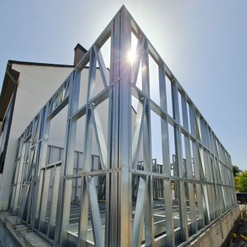 NEW YORK BUILDER STEEL FRAME, S.L - Huelva - Ventanales comerciales tintados