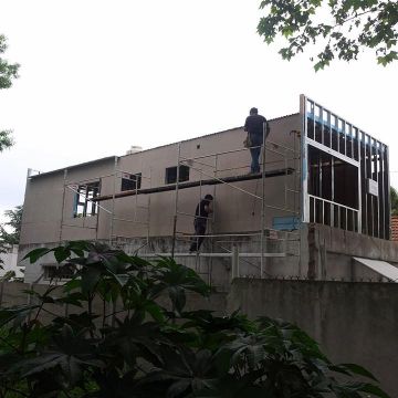 NEW YORK BUILDER STEEL FRAME, S.L - Huelva - Pintar puertas