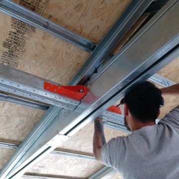 NEW YORK BUILDER STEEL FRAME, S.L - Huelva - Instalación, reparación o eliminación de revestimientos