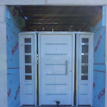 NEW YORK BUILDER STEEL FRAME, S.L - Huelva - Instalación de puertas