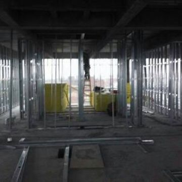 NEW YORK BUILDER STEEL FRAME, S.L - Huelva - Instalación de Zocálos