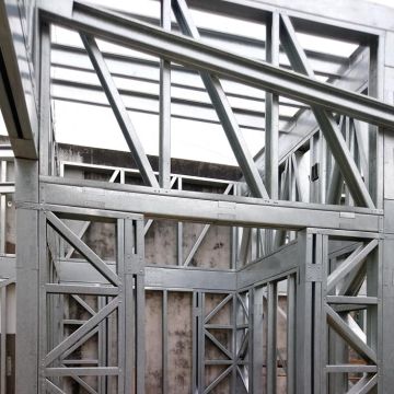 NEW YORK BUILDER STEEL FRAME, S.L - Huelva - Instalación de pladur y cortinajes