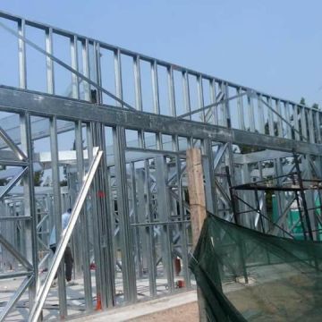 NEW YORK BUILDER STEEL FRAME, S.L - Huelva - Instalación de acristalamiento de balcones