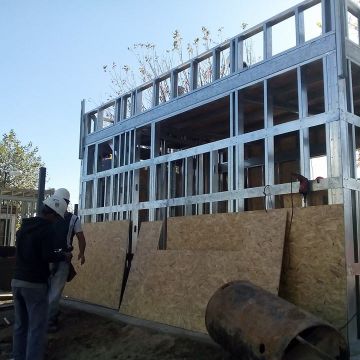 NEW YORK BUILDER STEEL FRAME, S.L - Huelva - Instalación de cubiertas para patios