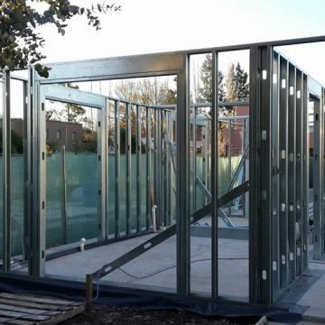 NEW YORK BUILDER STEEL FRAME, S.L - Huelva - Instalación de parqué flotante