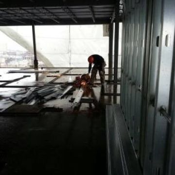NEW YORK BUILDER STEEL FRAME, S.L - Huelva - Pintar puertas