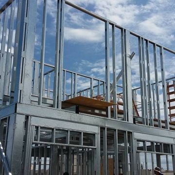 NEW YORK BUILDER STEEL FRAME, S.L - Huelva - Instalación de cubiertas para patios