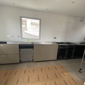 Gosselain artisan - Melilla - Montagem de Equipamento Desportivo