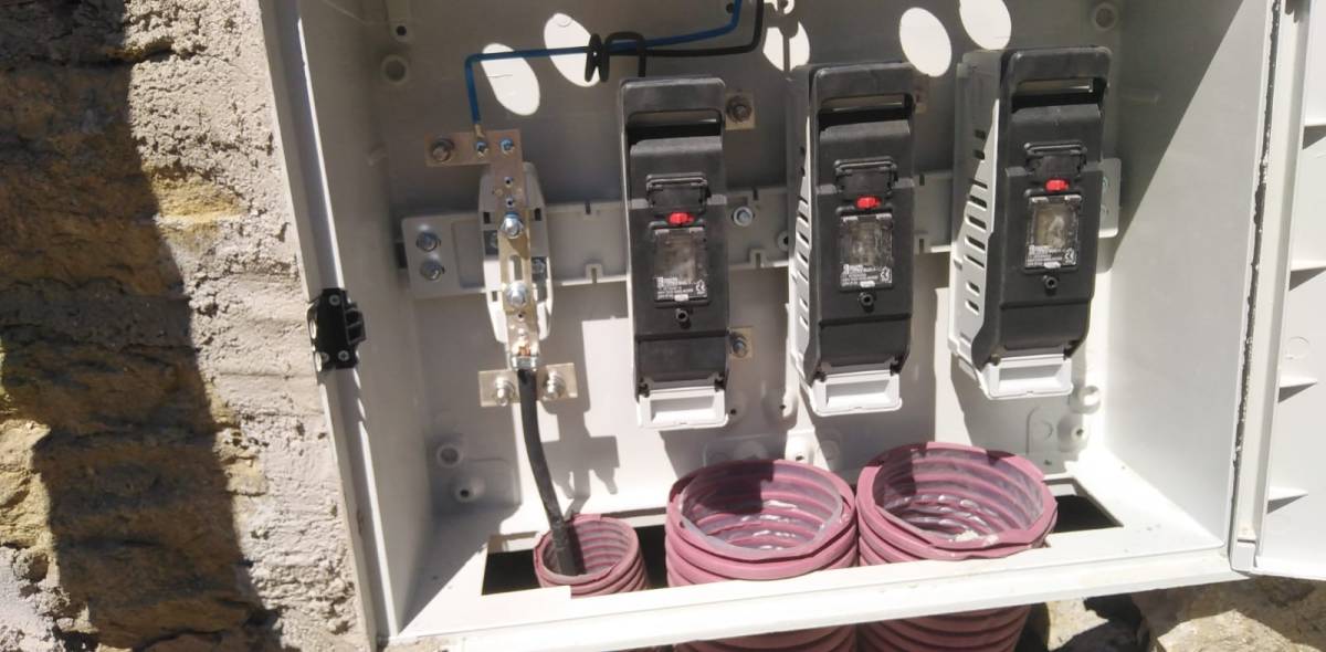 Amelectric - Alfafar - Reparación de interruptores y enchufes