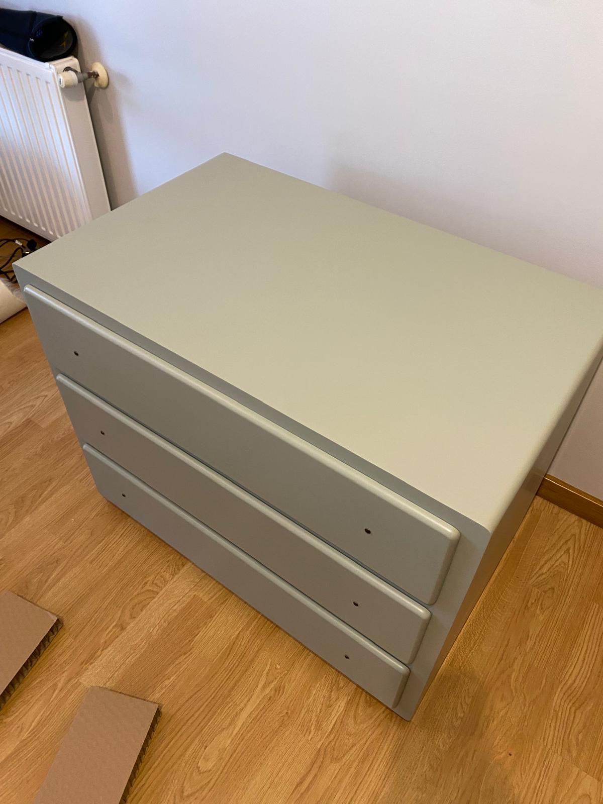 Oscar del Rio - Val do Dubra - Furniture Assembly