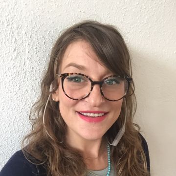 Sara - profesora nativa titulada - Valencia - Aulas de Inglês