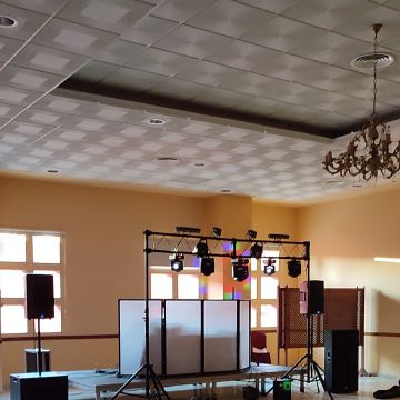 SE PRO AUDIO - La Palma del Condado - Wedding Singer
