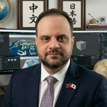 Frederico Prado - Chinês e Japonês - Cáceres - Clases de mandarín