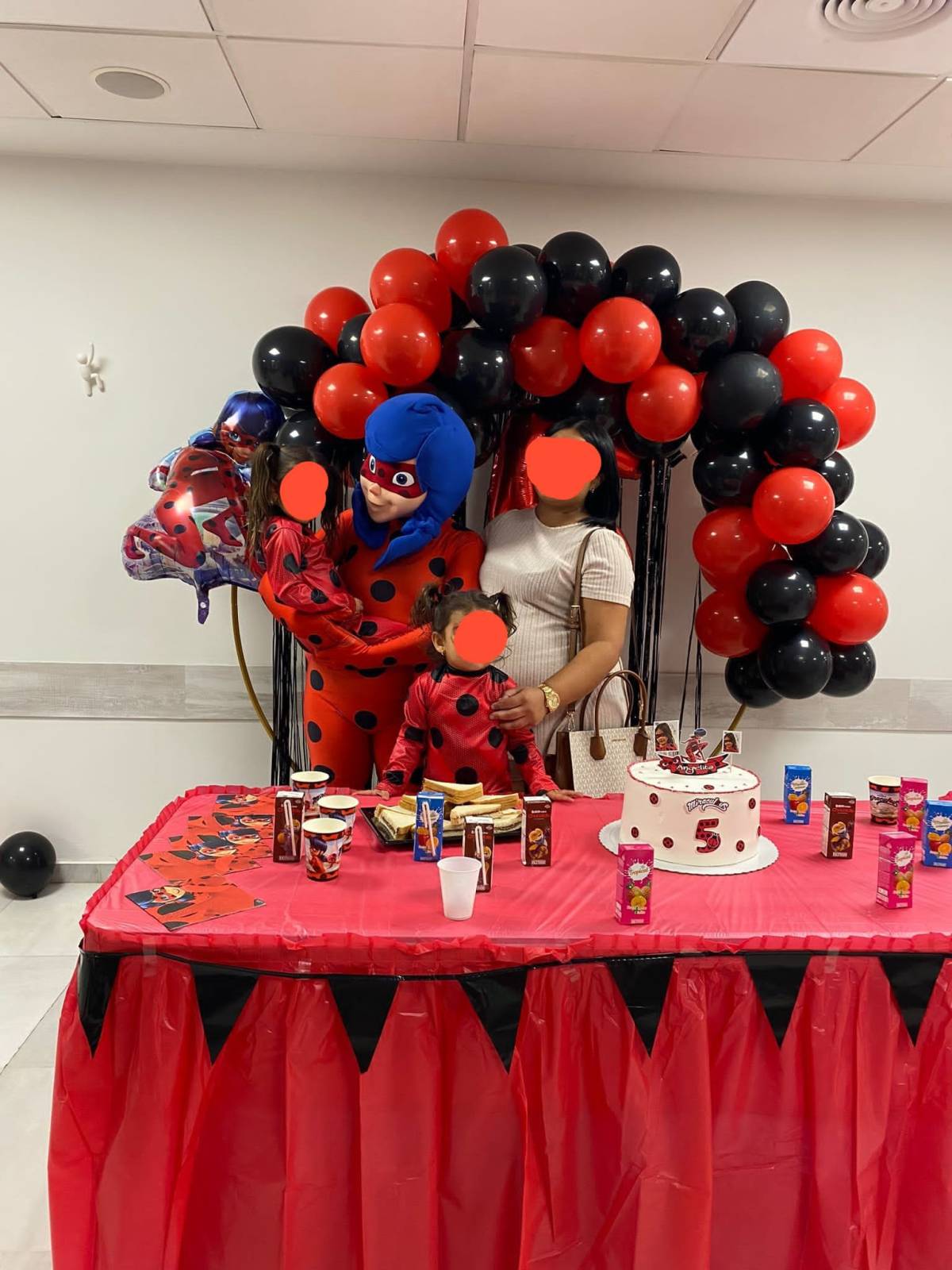 Kids&Fun - Terrassa - Costumed Character Entertainment