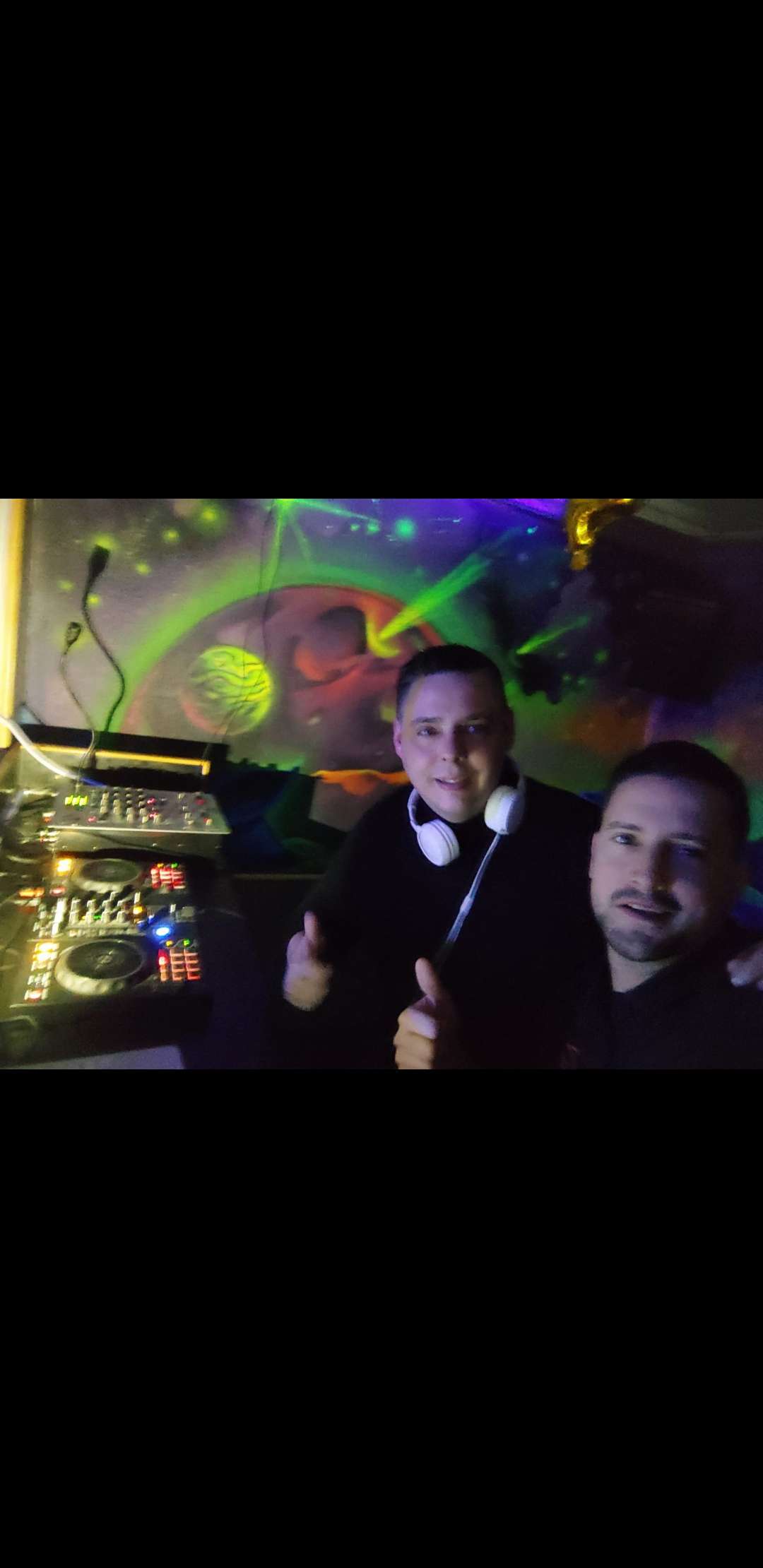 Navarro DJ - Maracena - Alquiler de equipos de AV para eventos