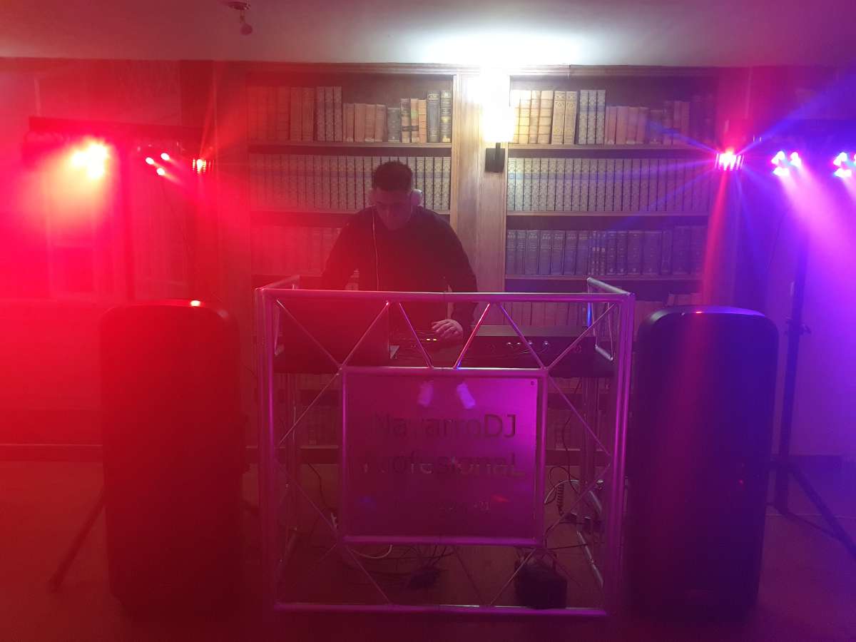 Navarro DJ - Maracena - DJ para eventos