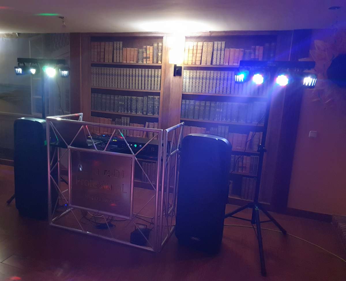 Navarro DJ - Maracena - DJ para bodas