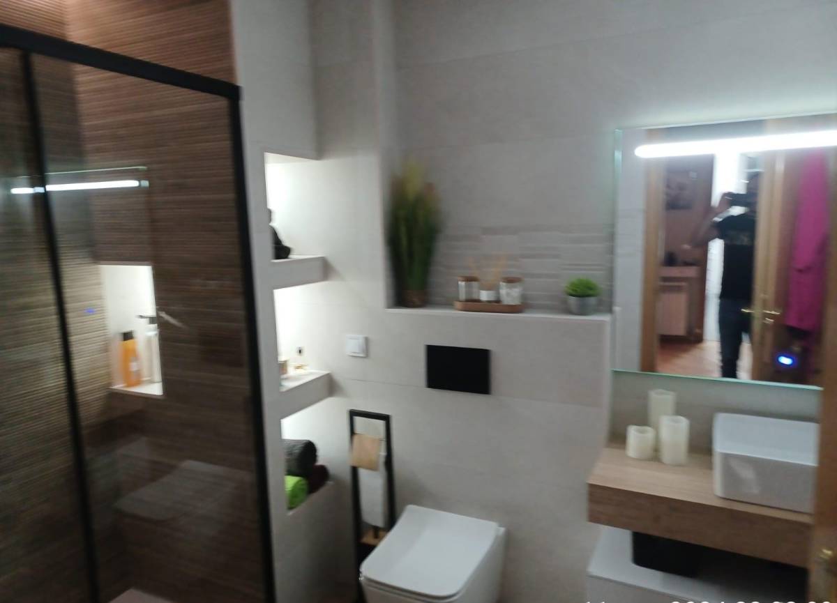 John Aguilar Barrientos - Madrid - Cabinet Refacing