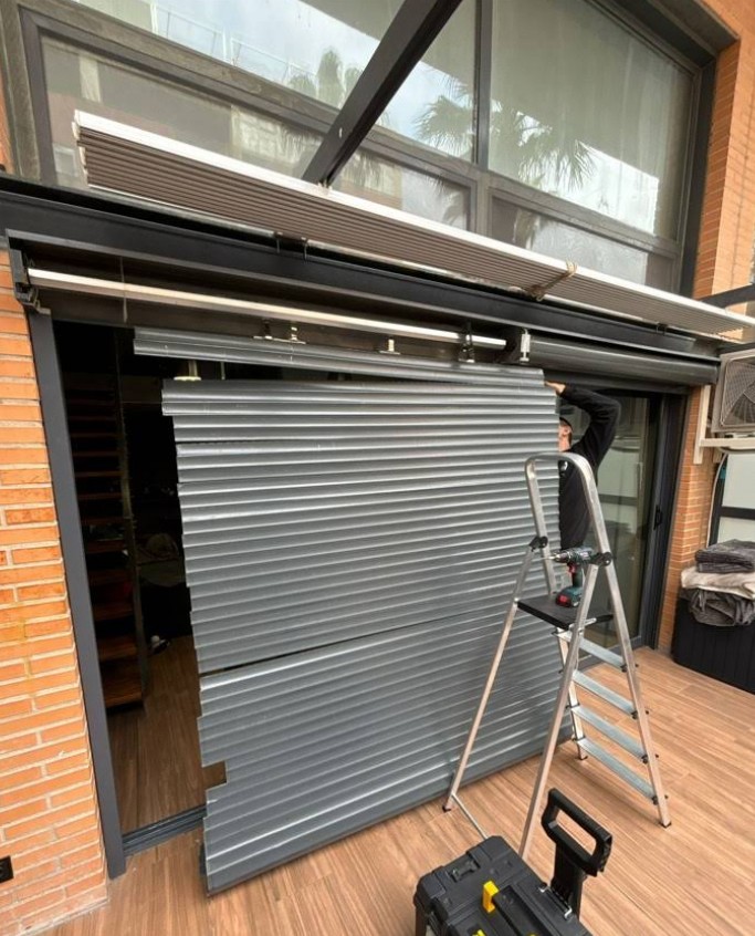 Reparación de persianas INSTAPER - Valencia - Window Blinds Installation or Replacement