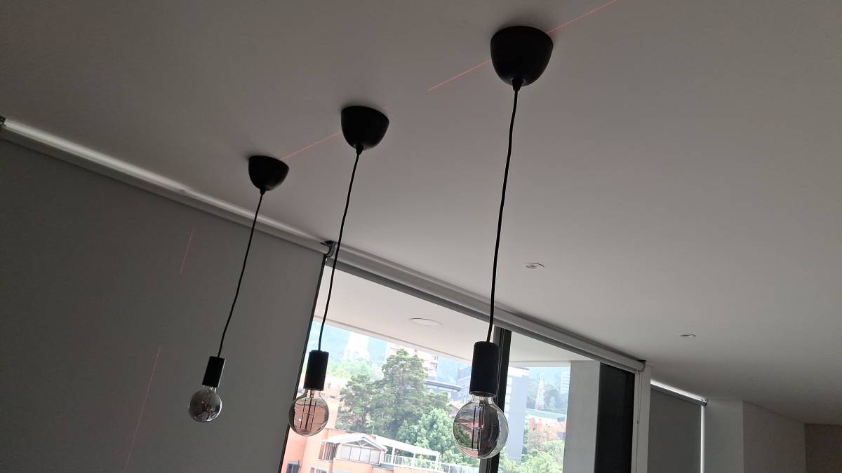 Electricos montoya - Arenas de San Pedro - Instalación de lámparas