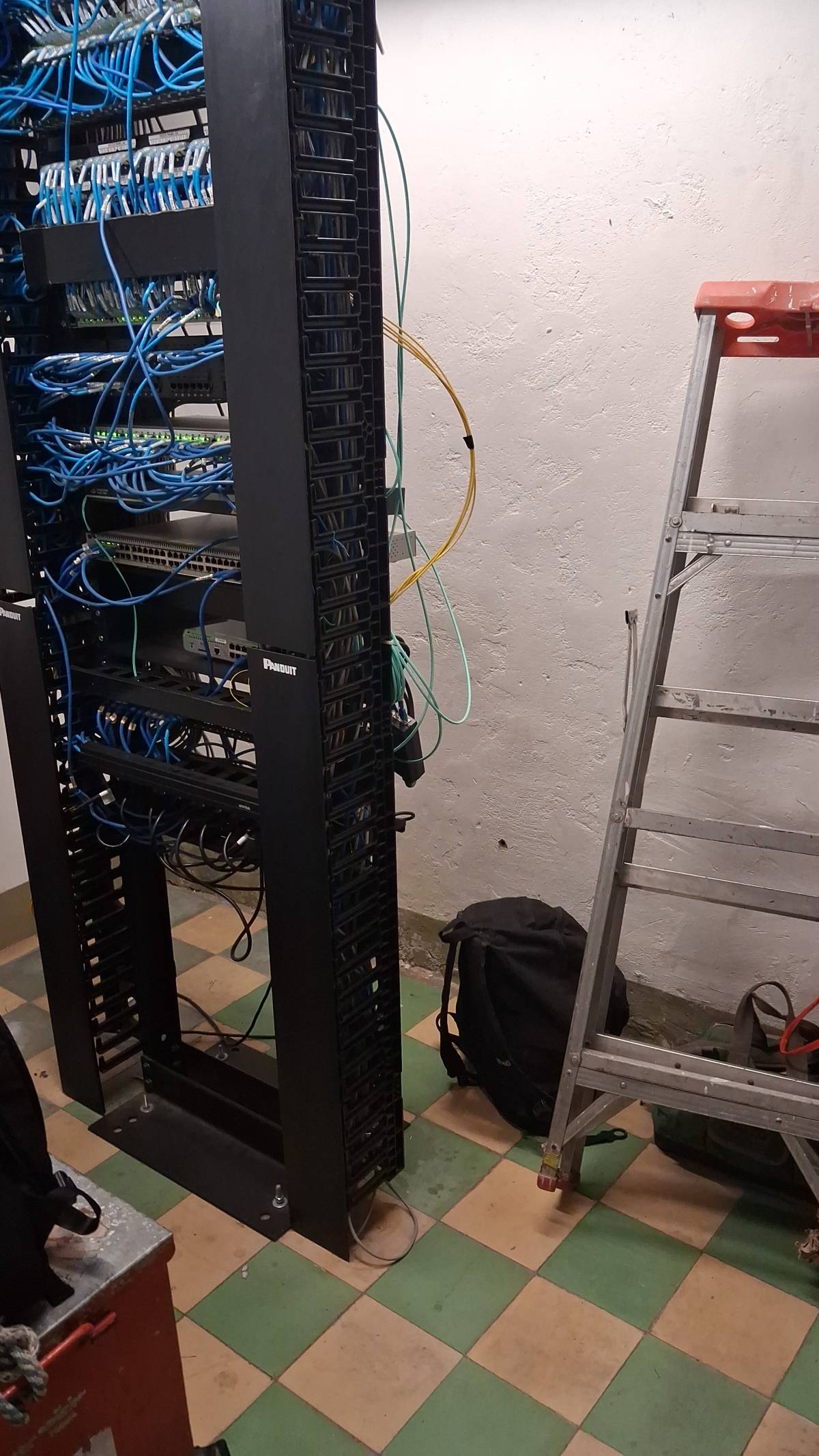 Electricos montoya - Arenas de San Pedro - Instalación de cajas de fusibles