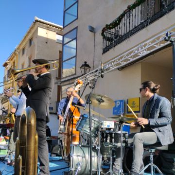 Jesús Valero - Nerpio - Alquiler de autobuses para fiestas