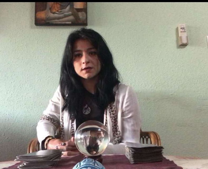 Támara clarividente - Mairena del Alcor - Espectáculo de lector del tarot