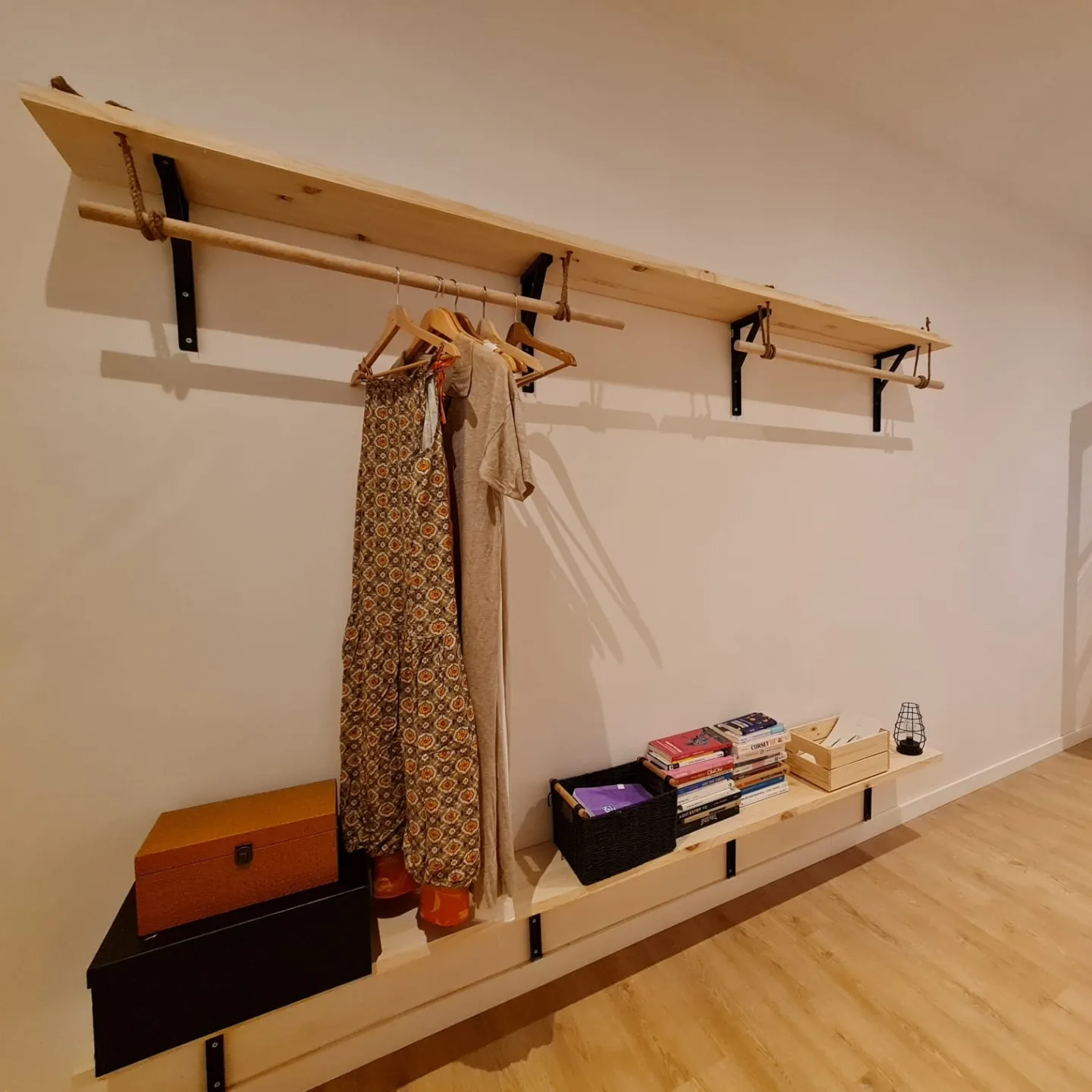 Pau - Barcelona - Crib Assembly