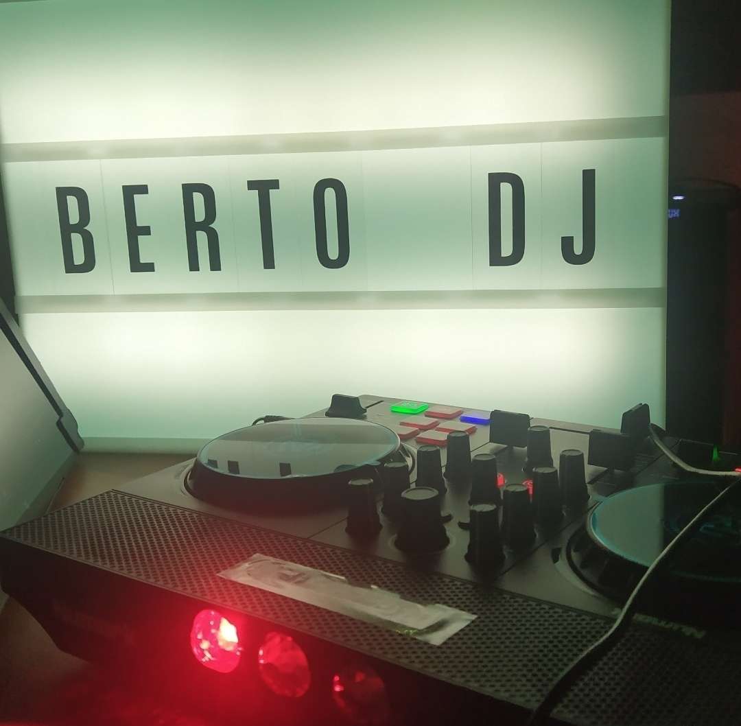 Berto DJ - A Coruña - DJ para fiesta Quinceañera