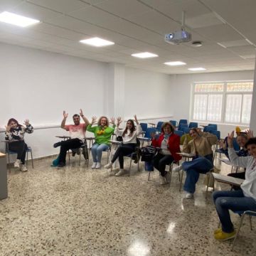 Signando manos - Chinchilla de Monte-Aragón - Clases de lenguaje de signos