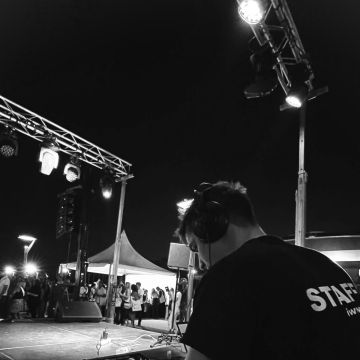 Dani Danciu - Valencia - DJ para fiesta Quinceañera