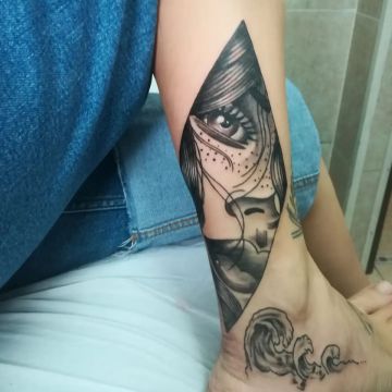 tattoo razas de noche - Pontedeume - Tatuador