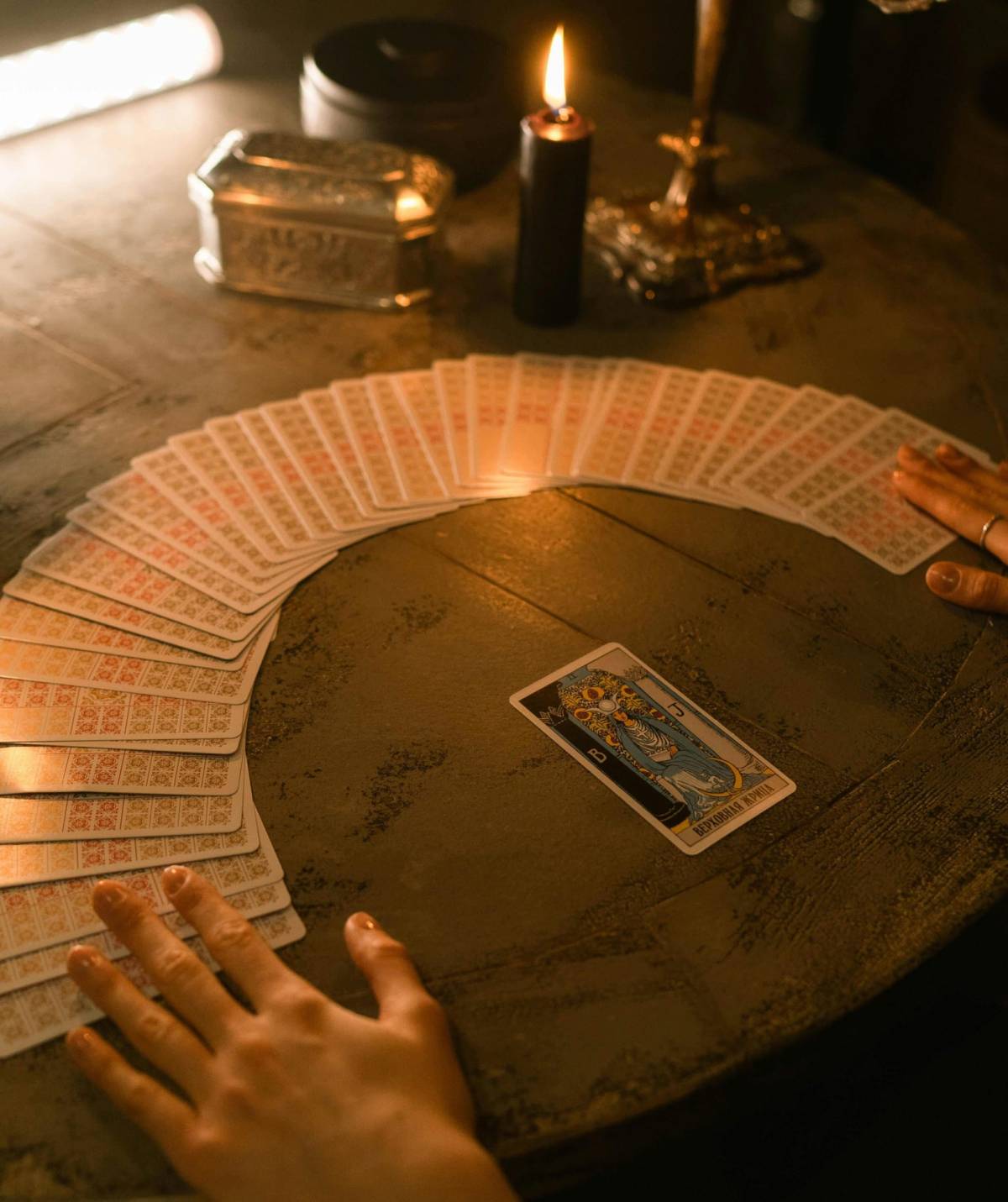 Mari Tarot glow - Málaga - Leitura de Cartas de Tarot