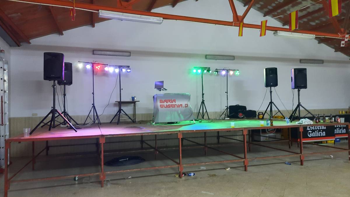 DJ Eugenia Genial - Salamanca - DJ para fiesta Quinceañera