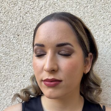 Coral Andres - Valencia - Peluqueros y maquilladores
