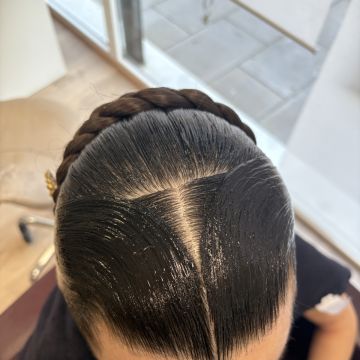 Coral Andres - Valencia - Peluqueros y maquilladores