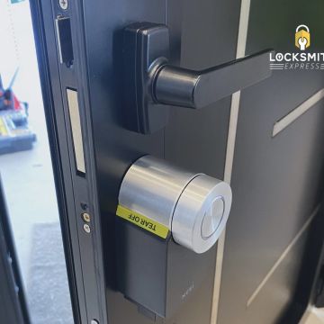 Locksmith Express Costa del Sol - Marbella - Reparación de puertas de garaje