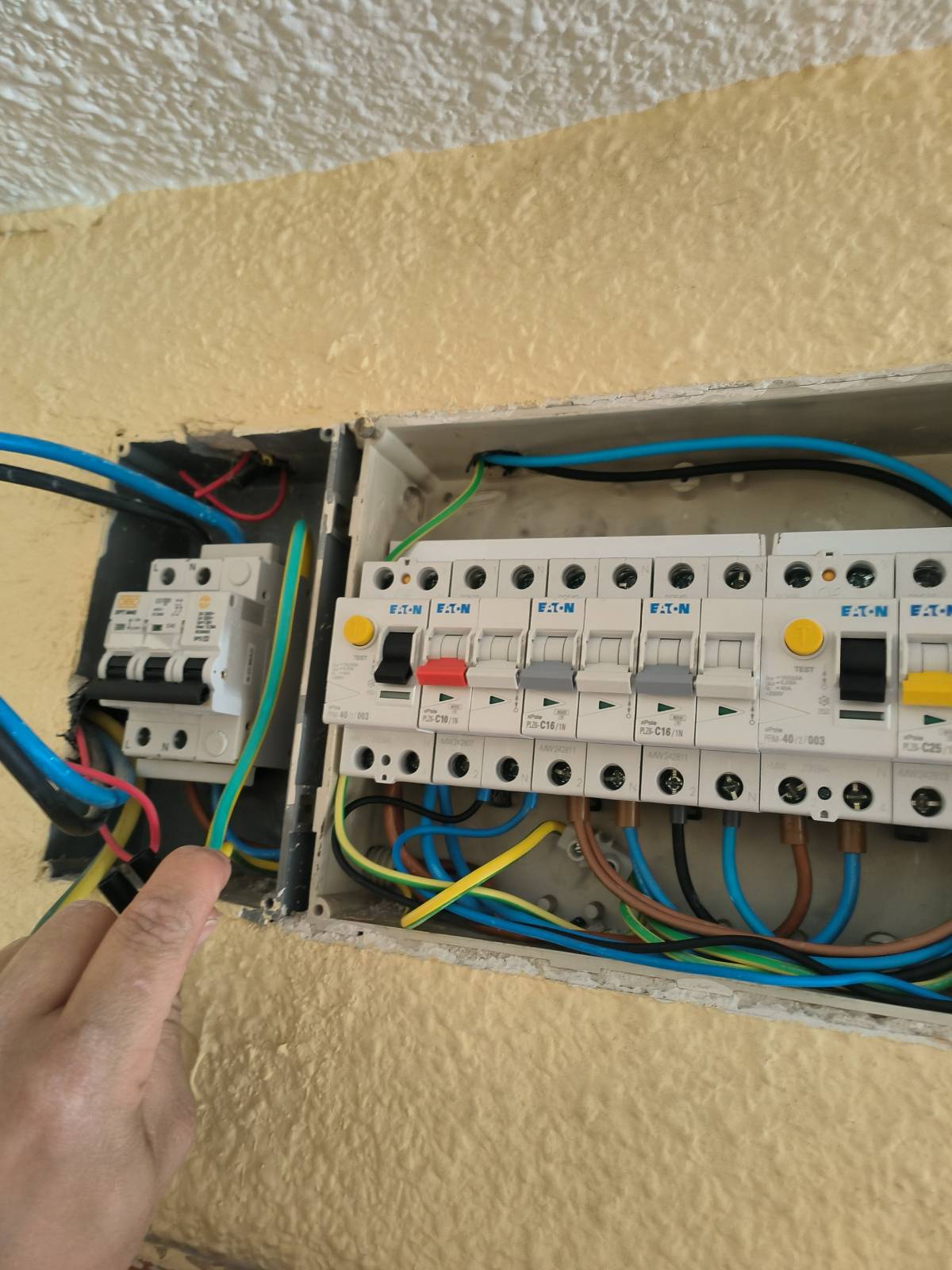 Fexsa - Alcorcón - Problemas eléctricos y de cableado