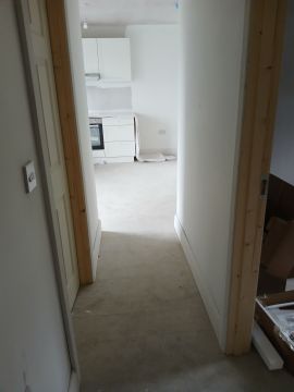 Laminate and Vinyl Flooring Specialist