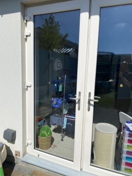 Fachmann für Katzenklappen