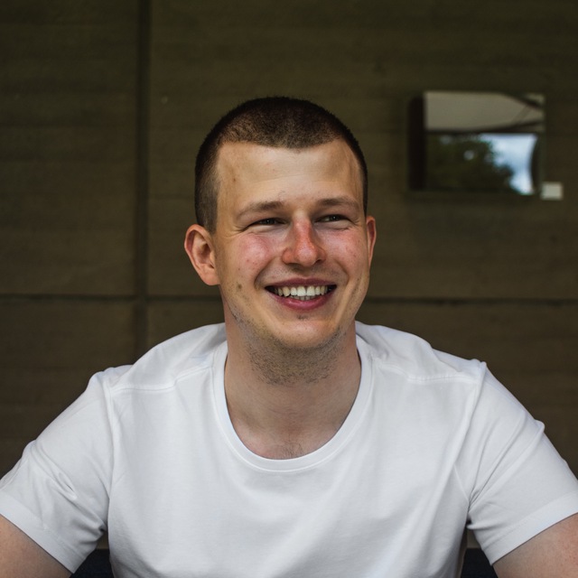 Aleksandr Lebedev - Dublin - Tutorías de matemáticas básicas