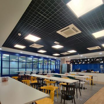 V' Atelier - Pune City - Muralist